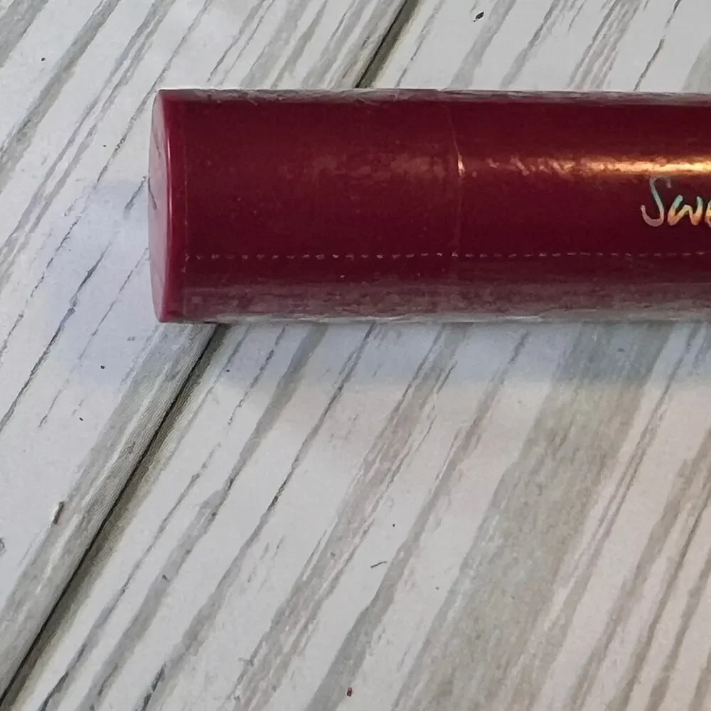 Sweet & Shimmer Beauty Makeup  Lip Crayon  New in Package